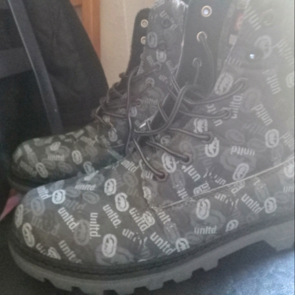 Ecko boots size 11